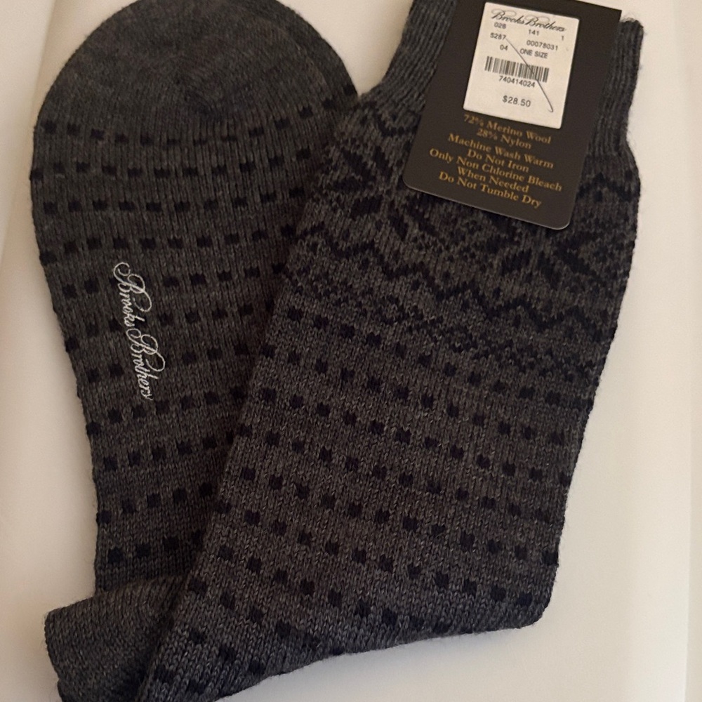 Brooks Brothers Navy and Gray Patterned Socks